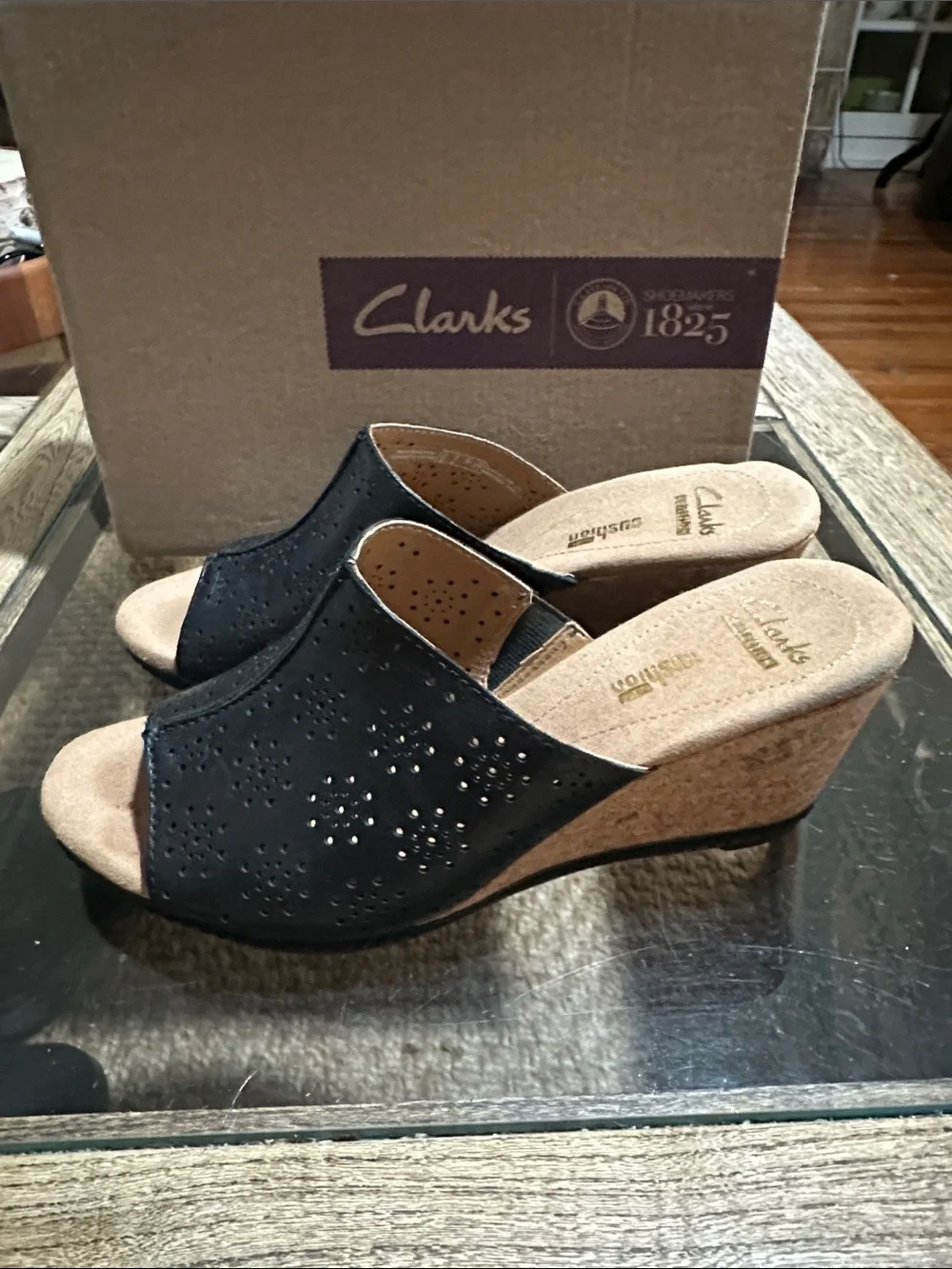 Clarks comfortable wedge